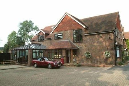 Hotel Gatwick House Horley Exterior foto
